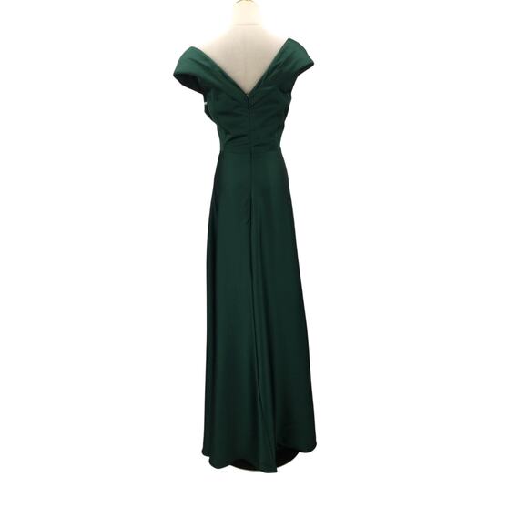 Elegant Green Maxi Dress - Picture 2 of 8